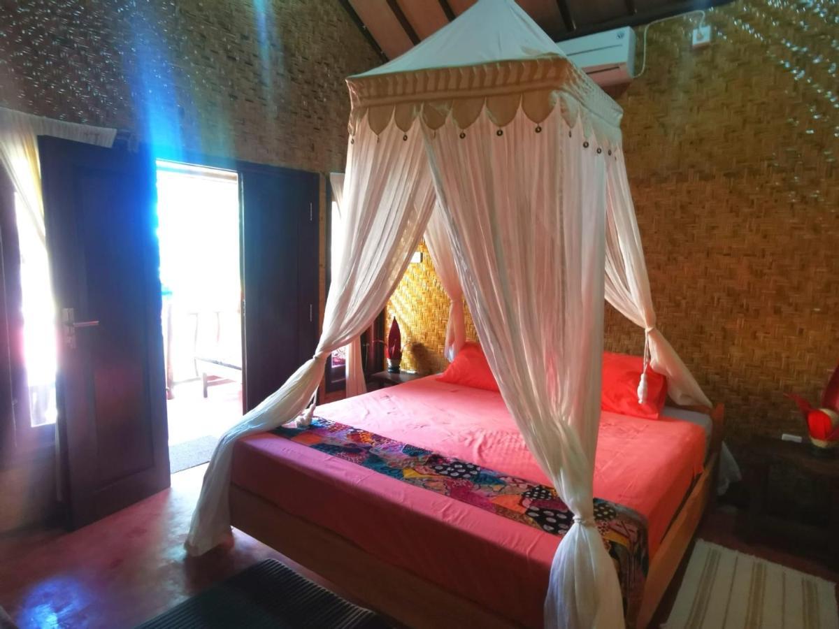 Kampung Meno Bungalows Gili Meno Pokoj fotografie